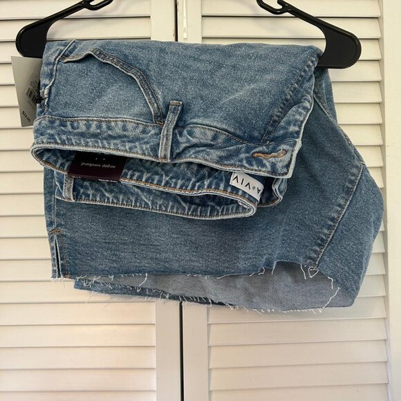 Ava & Viv High-Rise, Relaxed Fit Bermuda Shorts, size 22 - Picture 2 of 3